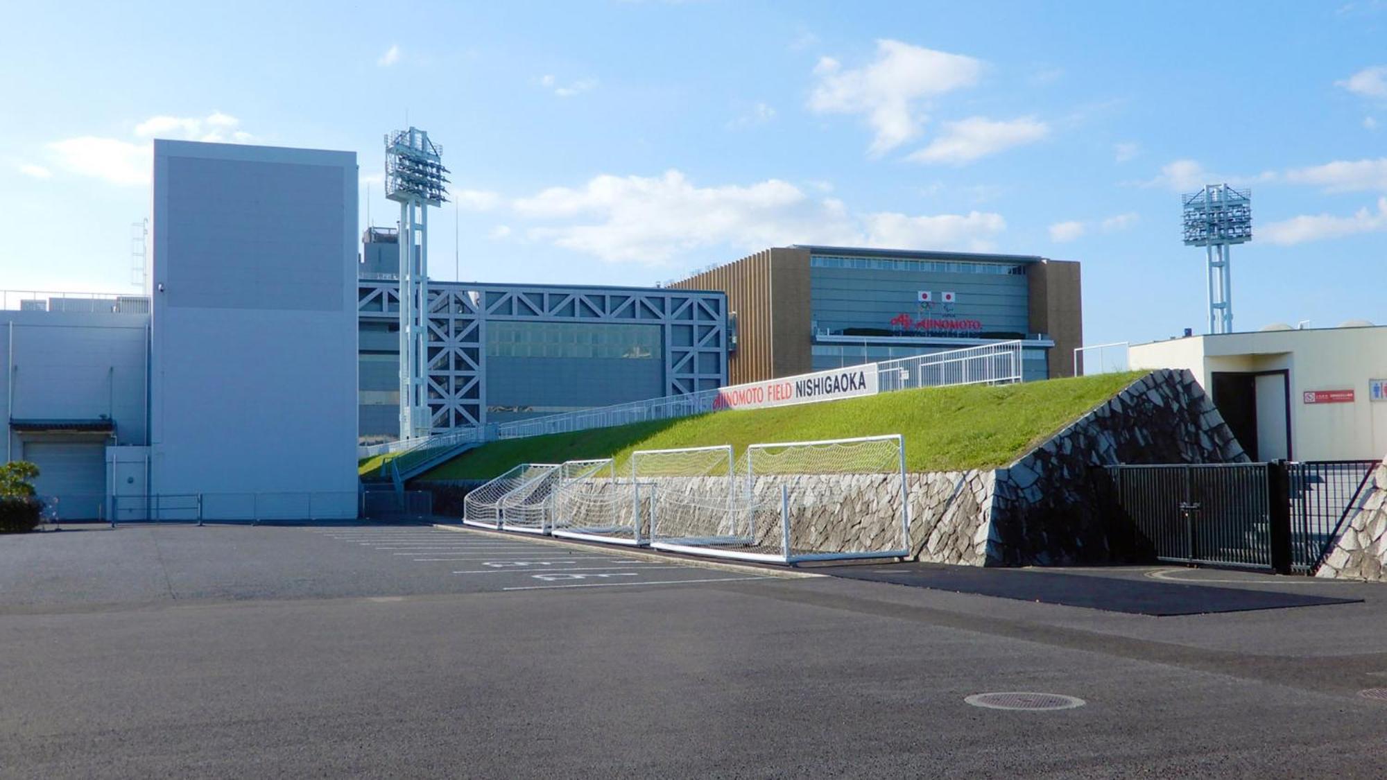 Toyoko Keihin Tohoku Sen Oji Eki Kita Guchi Tokio